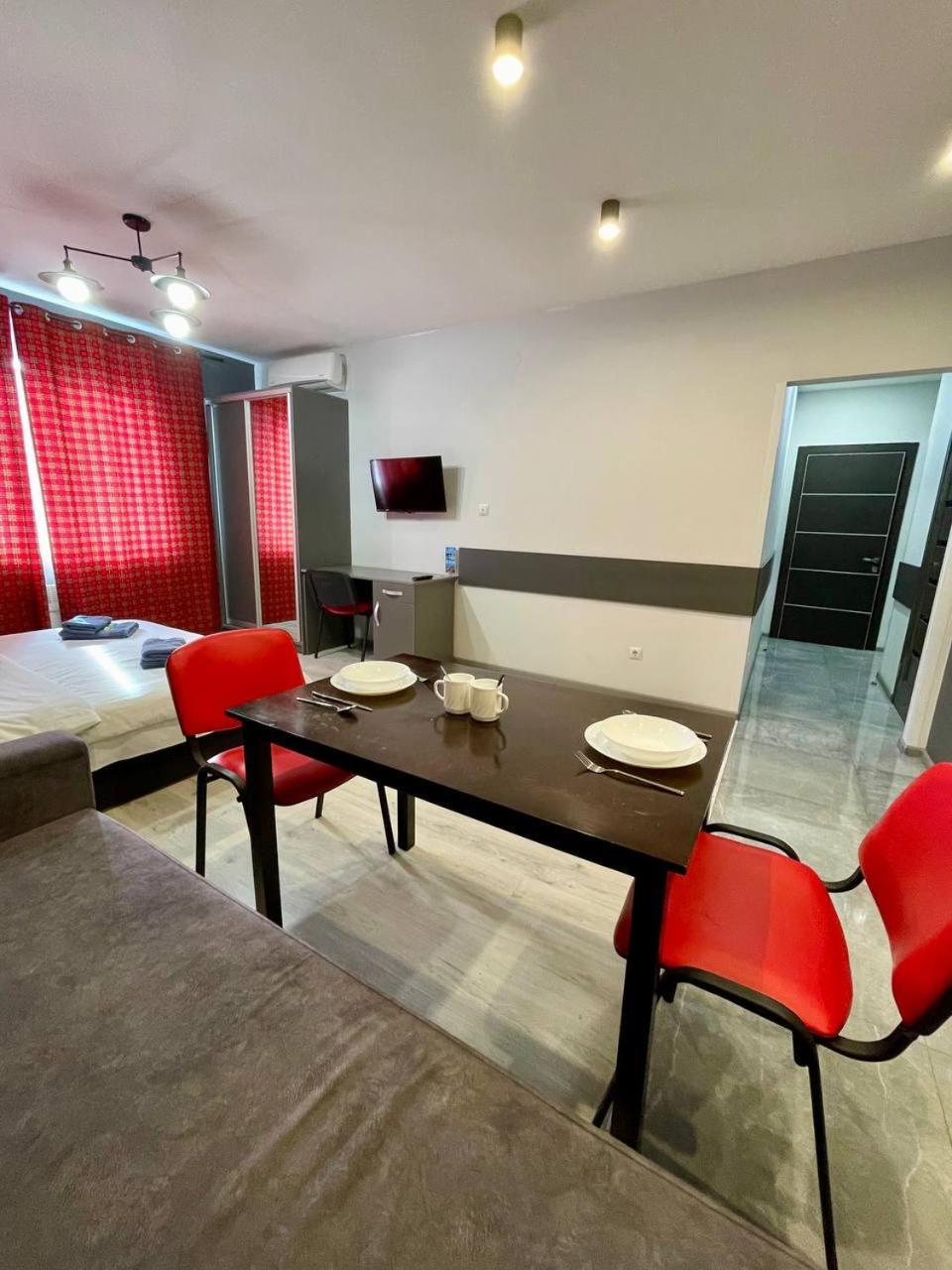 Апартаменты Yes Silver Uzhhorod Exterior foto